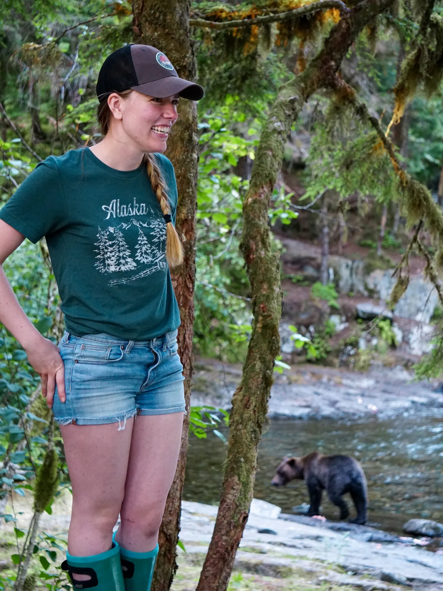 Alaska Log Cabin Tee - Unisex