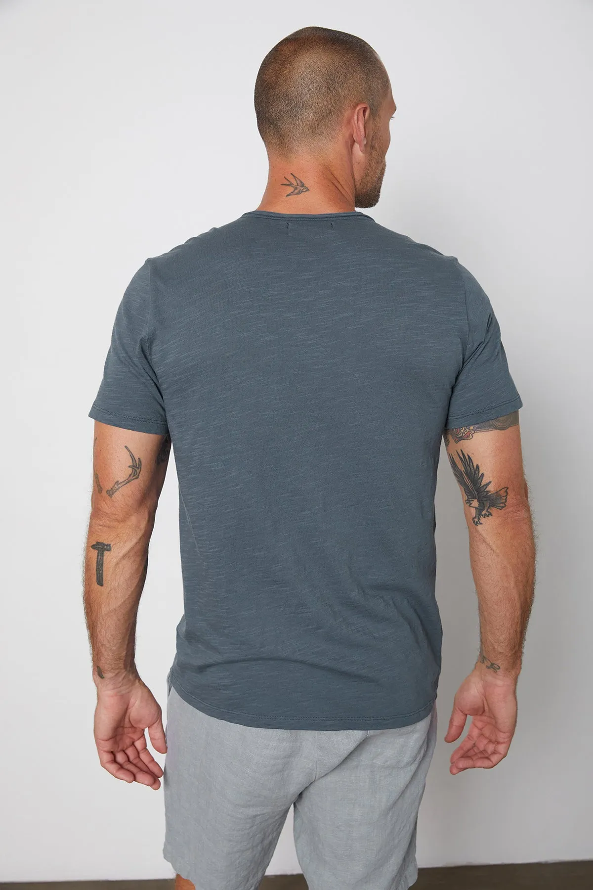 CHAD RAW EDGE COTTON SLUB POCKET TEE