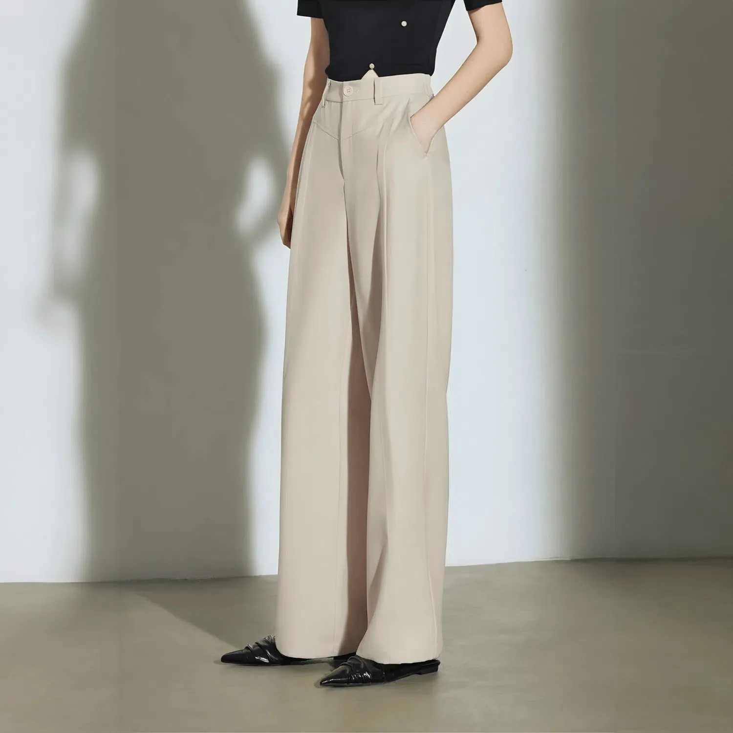 Vellure – Pleated front – Wide-leg pants